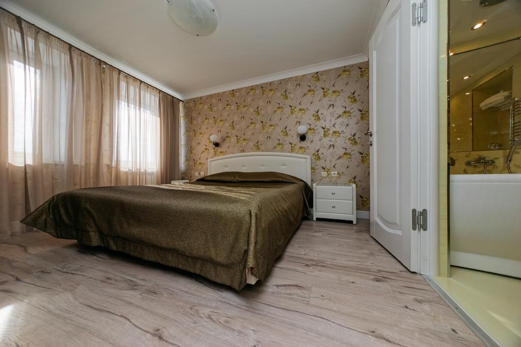 Volga Hotel Tver Room photo