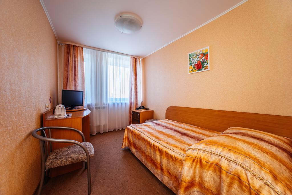 Volga Hotel Tver Room photo